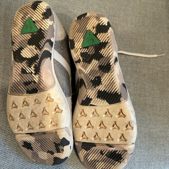 Go Plae boys shoes, size 3.5, gently used - Picture 3 of 5